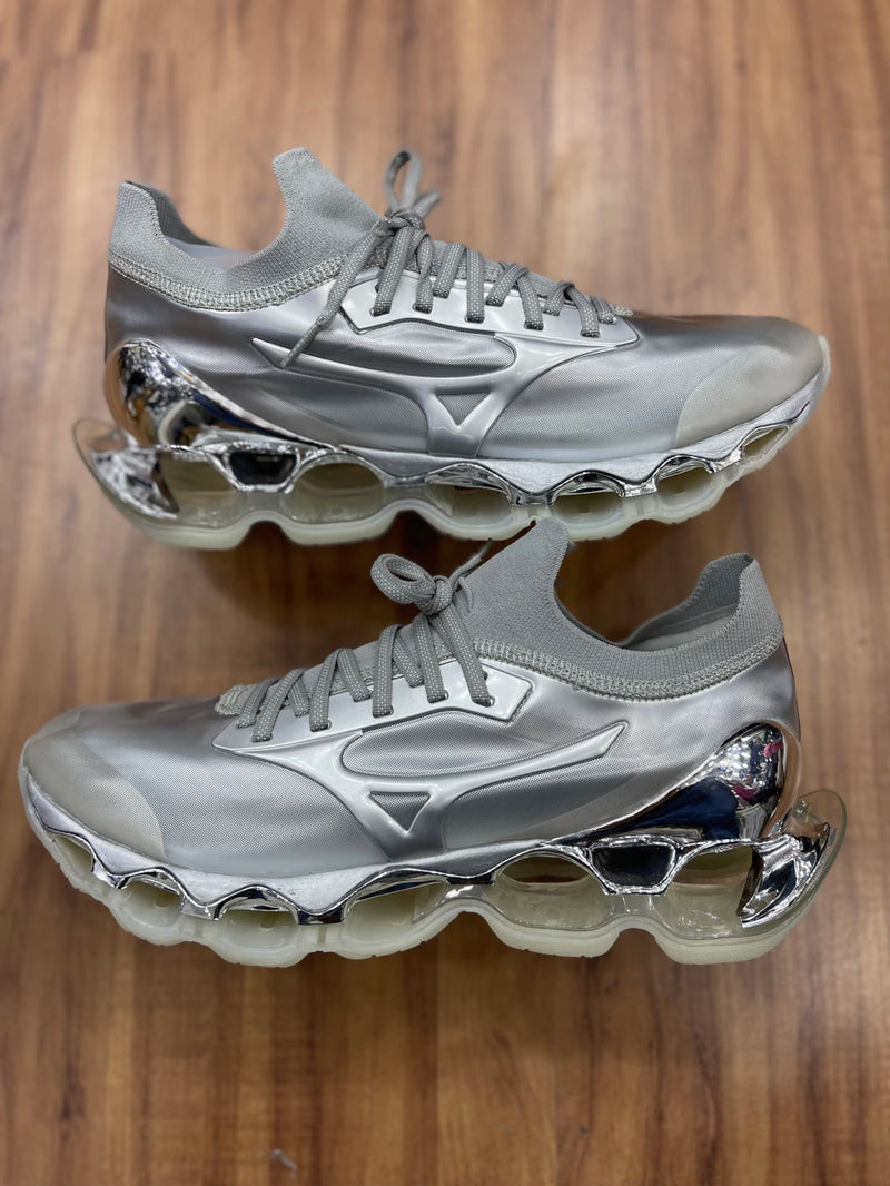Tênis Mizuno Sorayama Prata importado Vietnã
