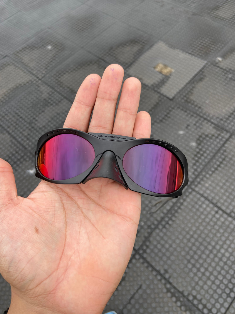 Óculos de sol Plantaris Black Lentes Torch (vermelho escuro)
