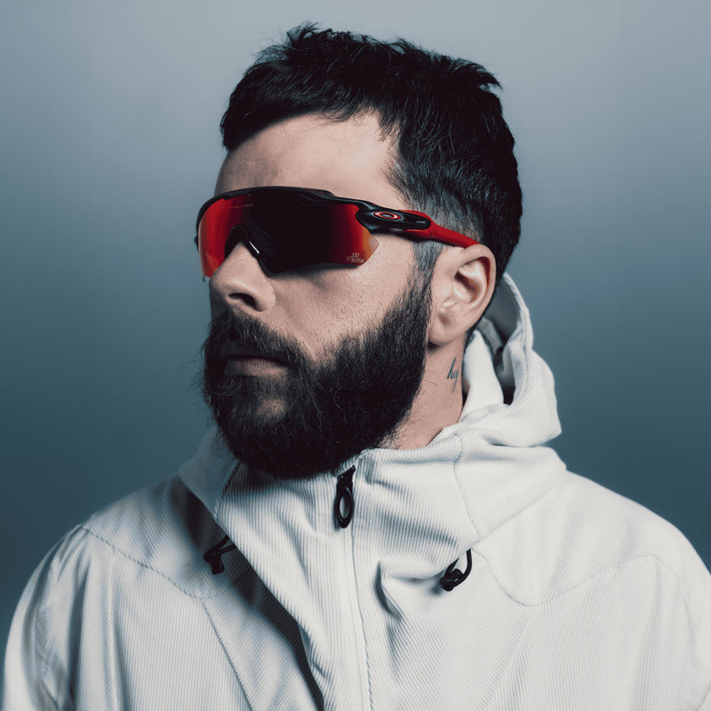 Óculos de sol Radar Ev 100 Thieves Lente Torch (vermelho escuro)
