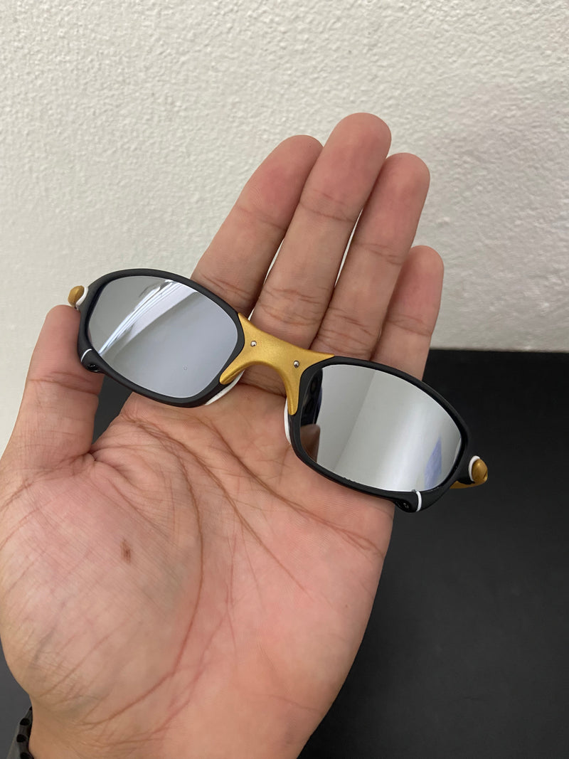 Óculos de sol Juliet Corvette Lentes Cinza Espelhado Kit Branco