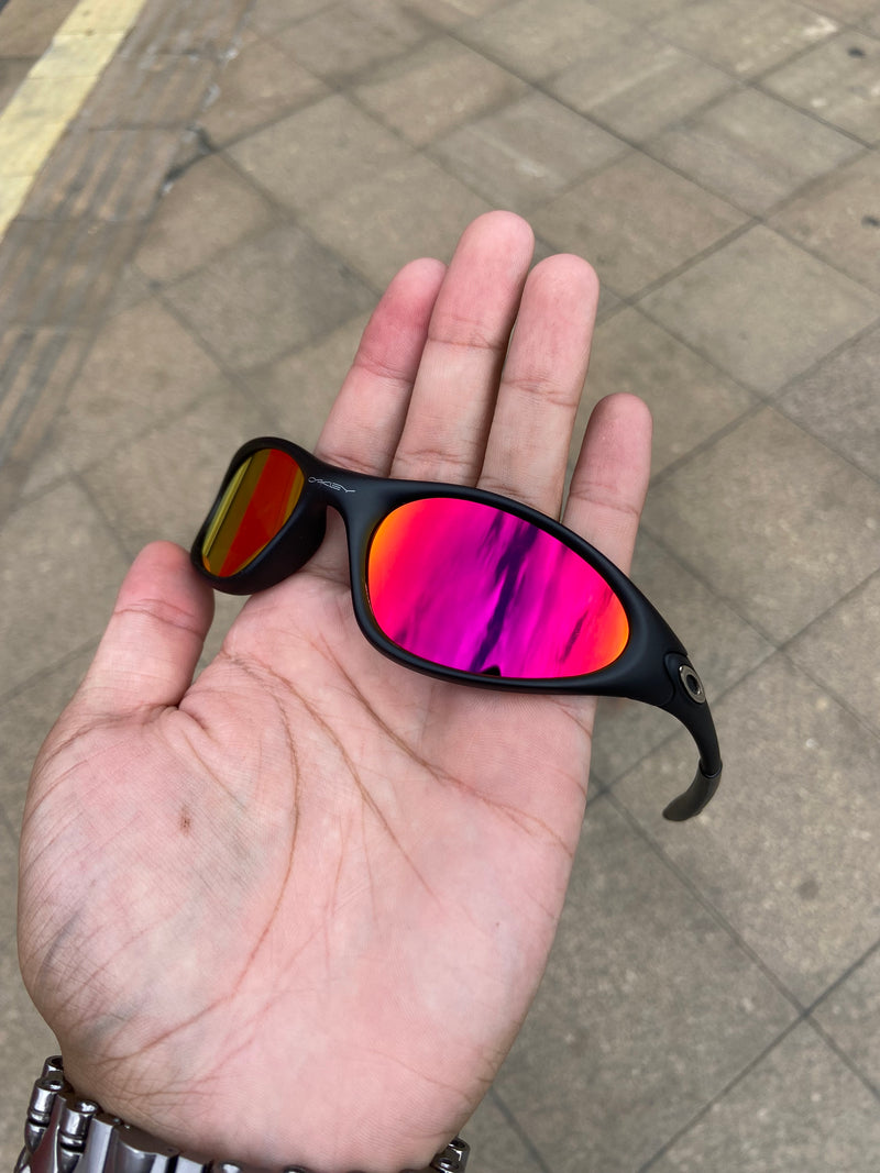 Óculos de sol Minute Black Lentes Ruby