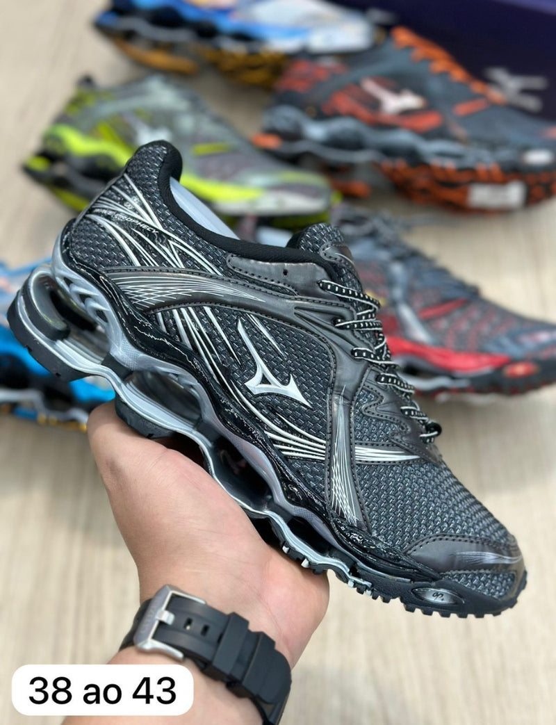 Tênis Mizuno Pro 1 importado cor preto e cinza