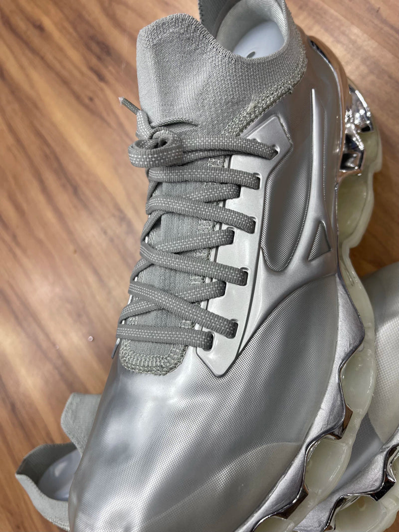 Tênis Mizuno Sorayama Prata importado Vietnã
