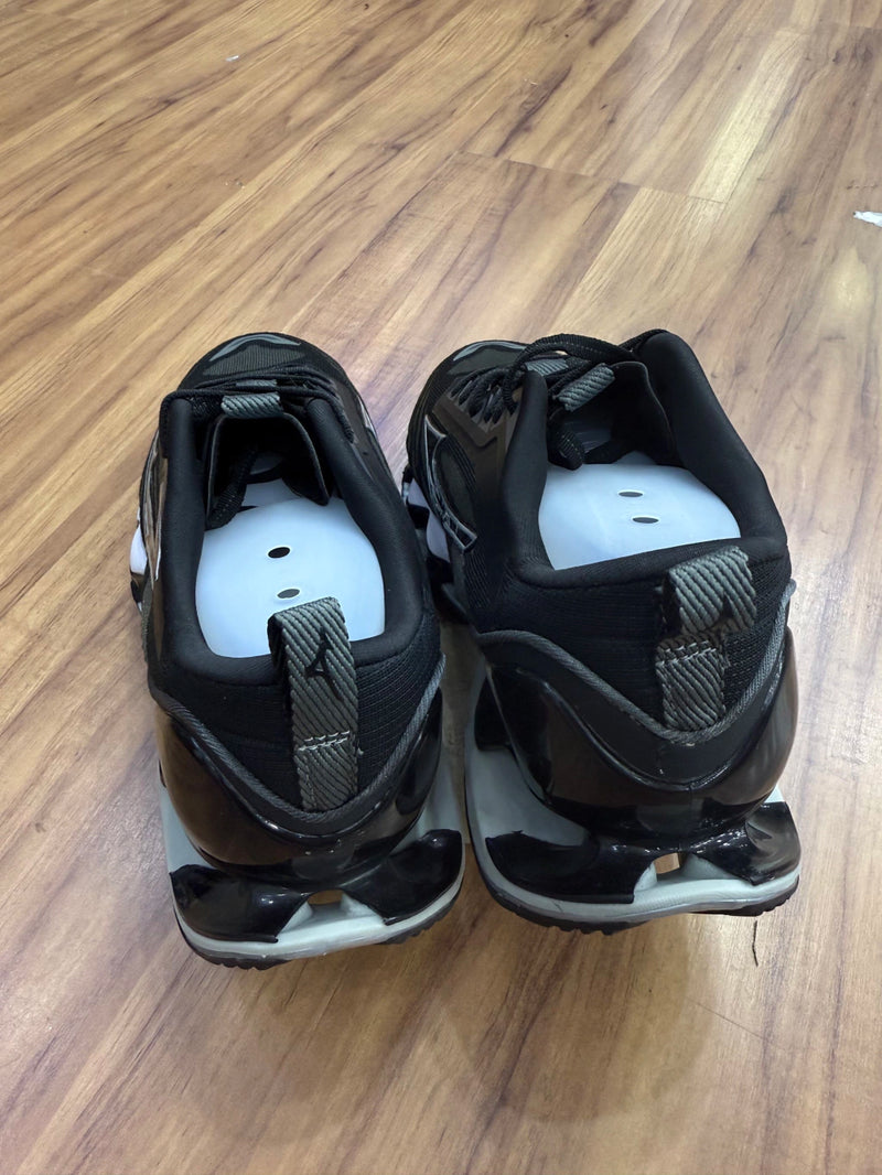 Tênis Mizuno Pro 11 Preto e Branco importado Vietnã