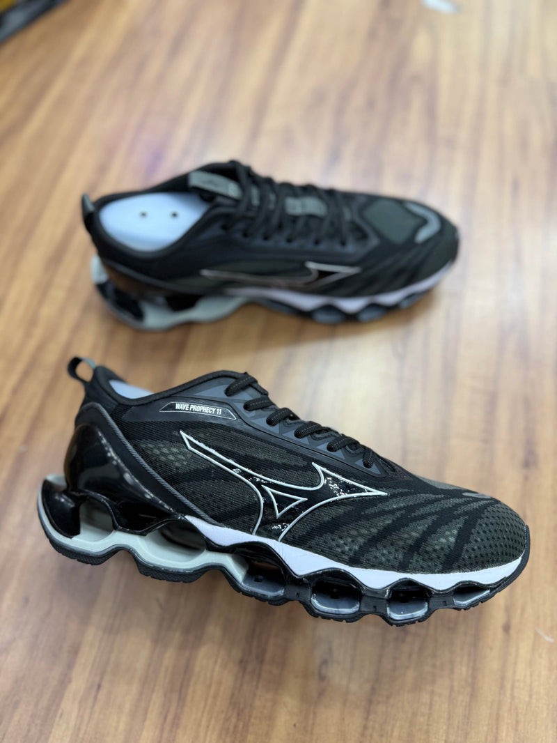 Tênis Mizuno Pro 11 Preto e Branco importado Vietnã