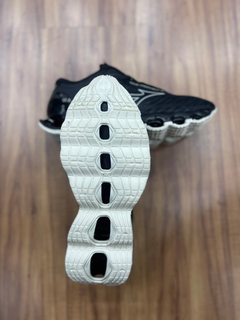 Tênis Mizuno Pro 12 Preto e branco importado Vietnã